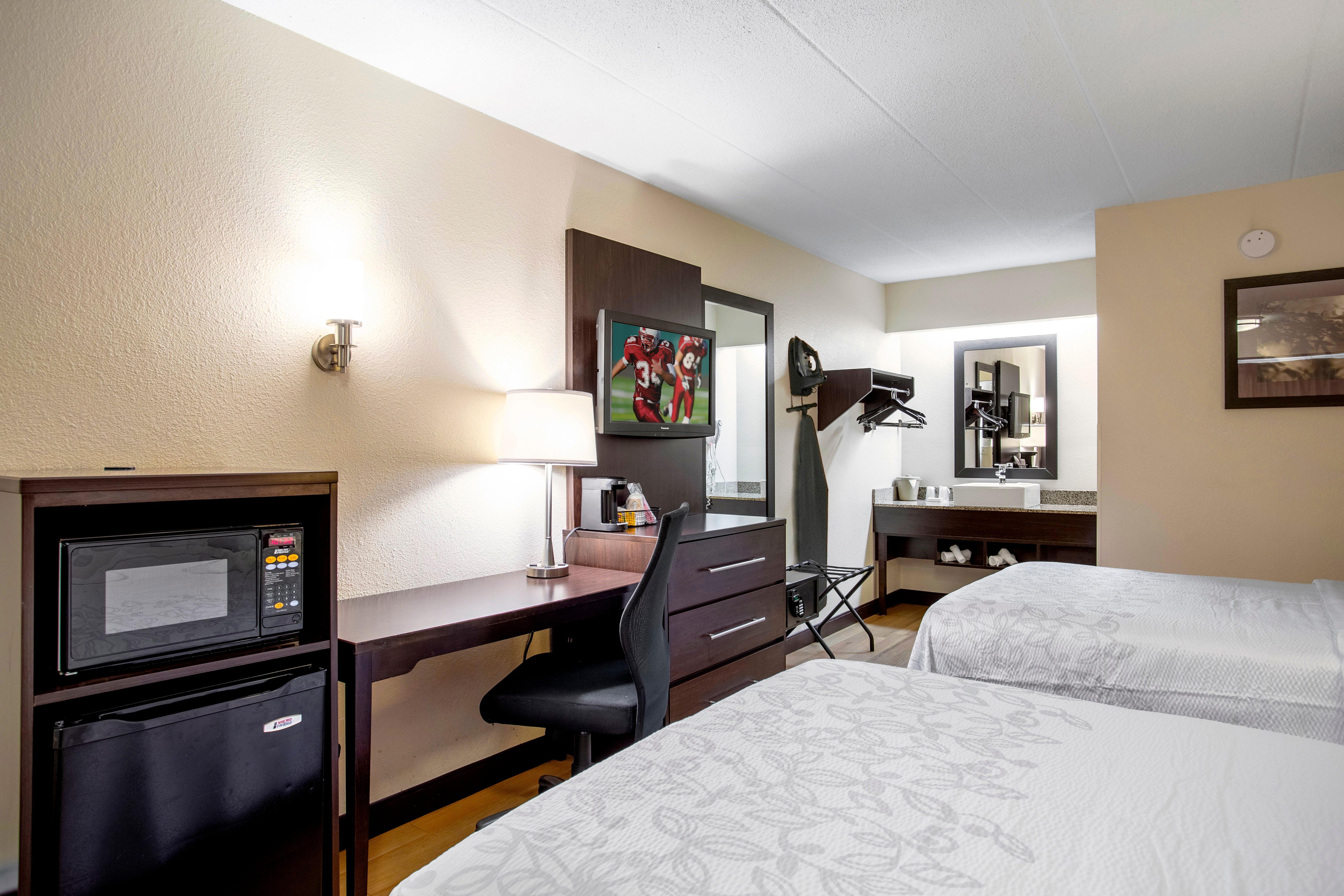 Red Roof Inn PLUS+ West Springfield Exterior foto