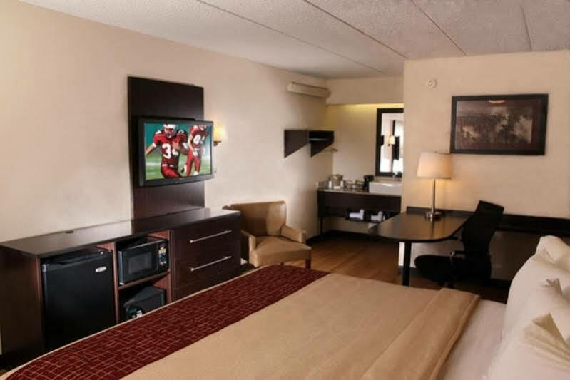 Red Roof Inn PLUS+ West Springfield Exterior foto